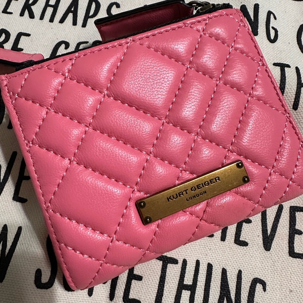 👛🔥💕NWOT KURT GEIGER LONDON PINK WALLET💳 Hard to Find!!!👛🔥💕